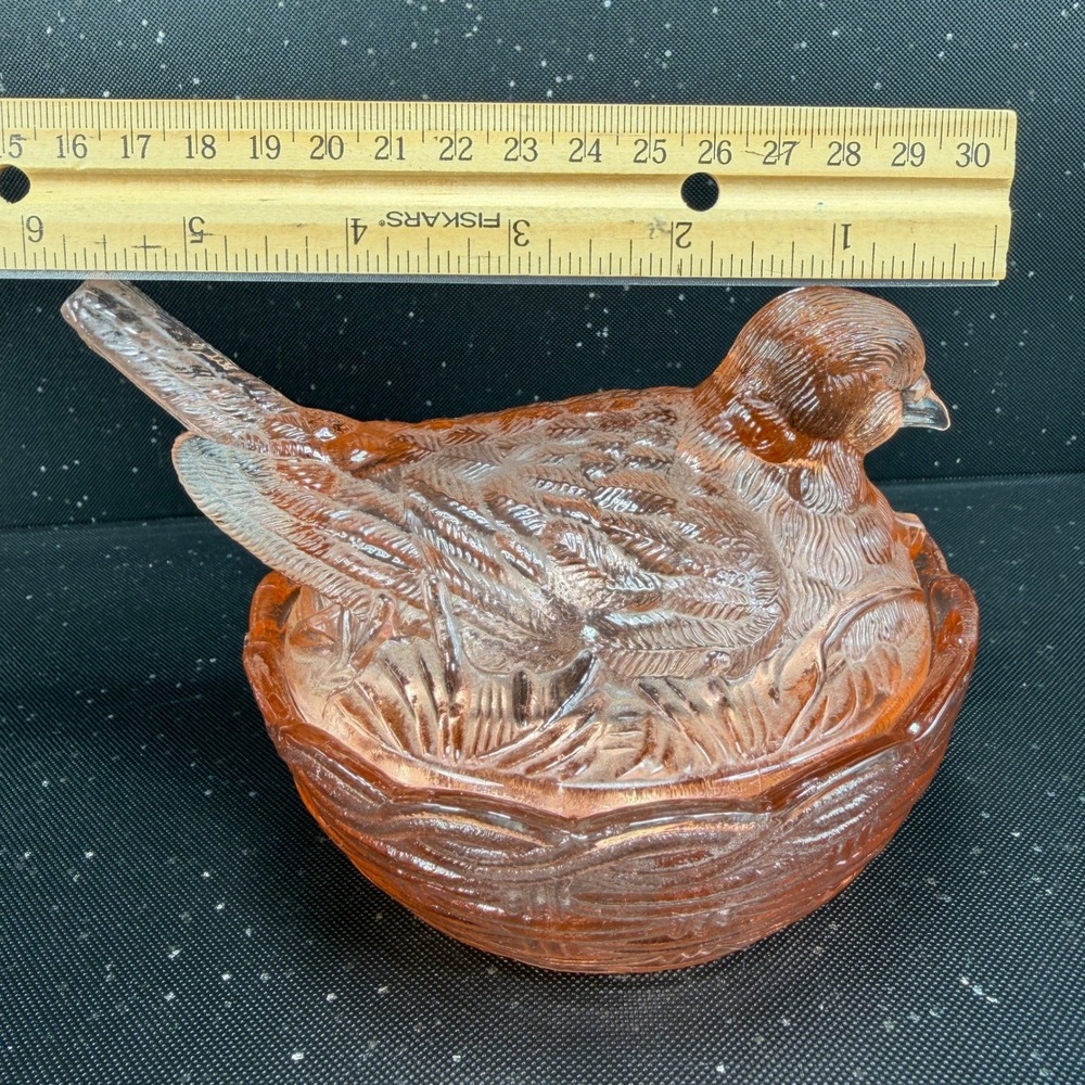 Heisey Hsinchu Glass Pink Bird on Nest Trinket Dish Basketweave 4x6 Vintage - Picture 2 of 15